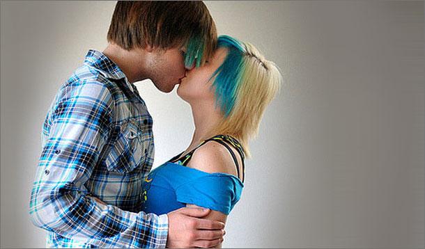 Kissing In Public Teen Life 61