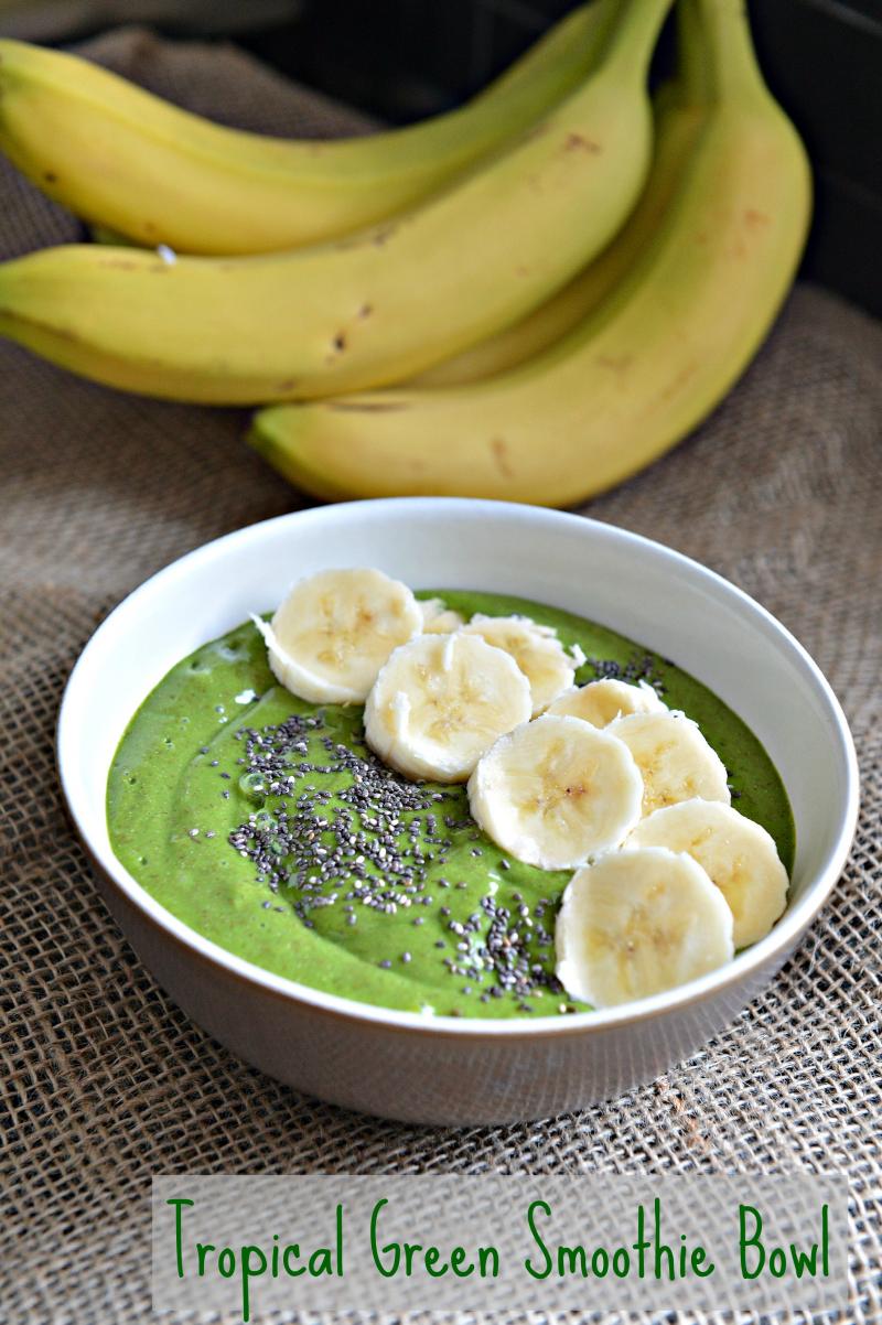 This healthy delicious tropical green smoothie bowl will give you energy and fill you up for hours - so go and seize the day!​ | YMCFood | Nutrition | YummyMummyClub.ca