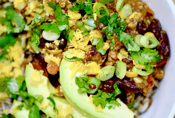 Chile Grain Bowls is a perfect dish for a busy weeknight or a weekend lunch in a hurry. Use leftover chili and rice in the fridge and you’ll have a secret weapon recipe that makes a regular appearance on your table. | YMC