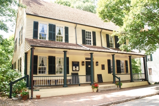 salem tavern - Are you a foodie, or big on history? Need a great place to drive to visit? Why not try Winston-Salem, North Carolina? | Wine _ Food | Travel | YummyMummyClub.ca