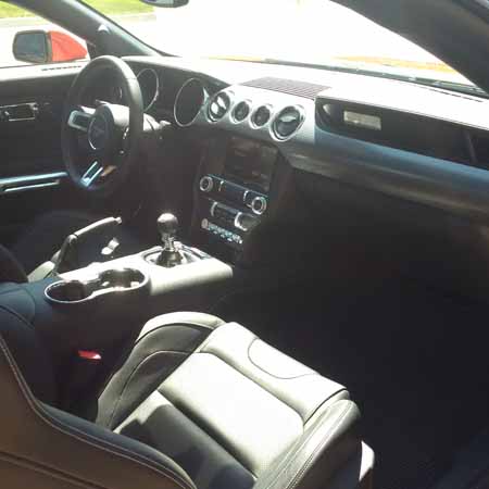 2015 Ford Mustang interior dash