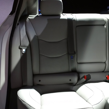 2016 Chevrolet Volt rear bench - Considering an electric car? Put the Chevy Volt up on your list. Here's some of the great features that come with the 2016. | Cars | YummyMummyClub.ca