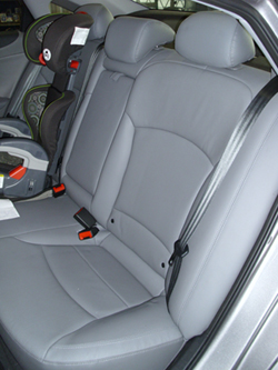 2013 Hyundai Sonata Hybrid rear seats