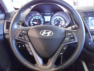Hyundai Veloster cockpit