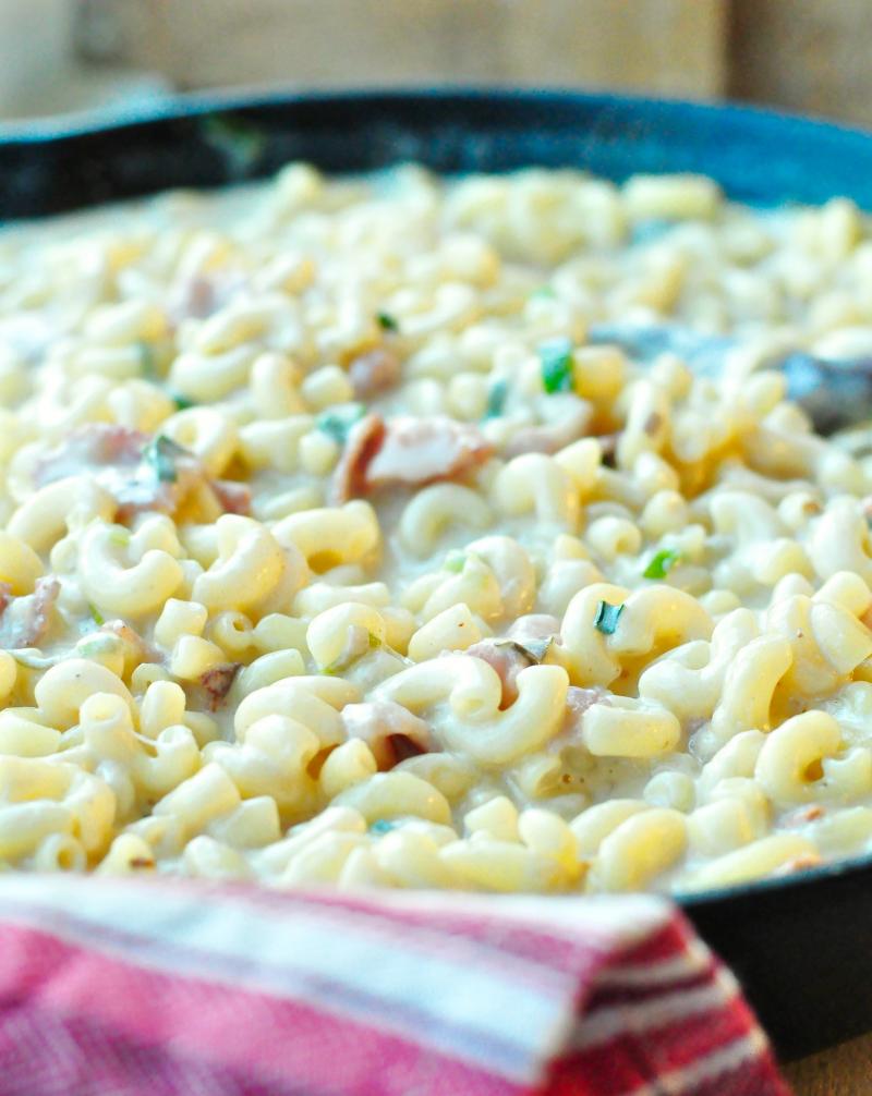 Make this super cheesy and creamy stove top mac and cheese that's guaranteed to be a favourite, quick weeknight dinner for the family.