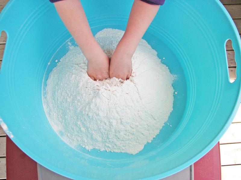 Carve out space in the flour.