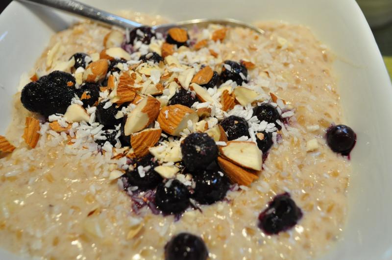 Hot or Cold: Banana Coconut Oatmeal & Blueberries