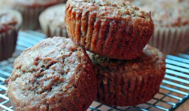 Healthy Carrot, Oats and Cinnamon Muffins