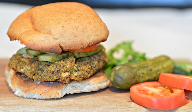 vegan_burger_made_with_chickpeas_and_mushrooms