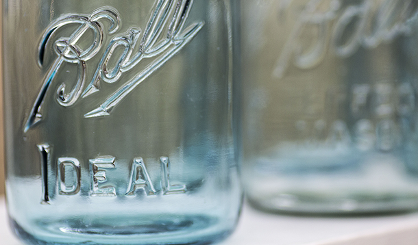 Is it safe to bake in a mason jar? The answer is: no. Here's why.