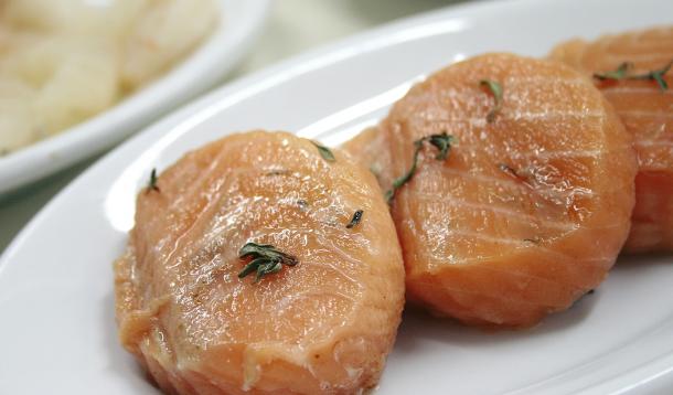 Restaurant Owner charged after serving allergic man fish | YummyMummyClub.ca 