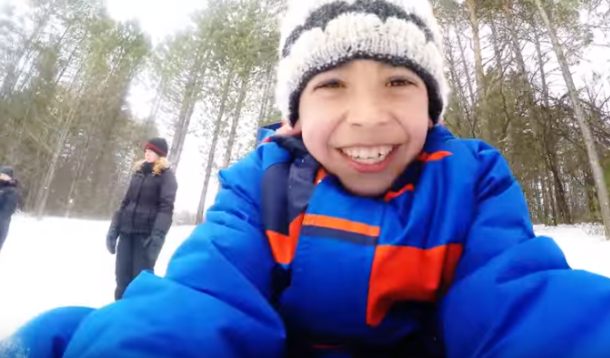 Syrian Children Experience Snow for First Time | YummyMummyClub.ca 