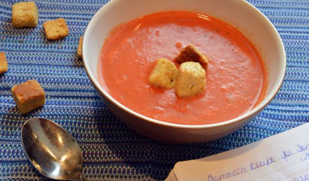 tomato soup with croutons