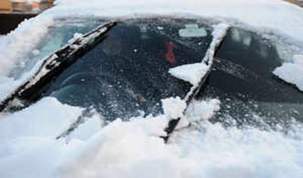 How to Keep Ice Off Your Windshield Wipers