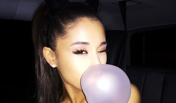 Ariana Grande is an alleged donut licker. We have some questions. 