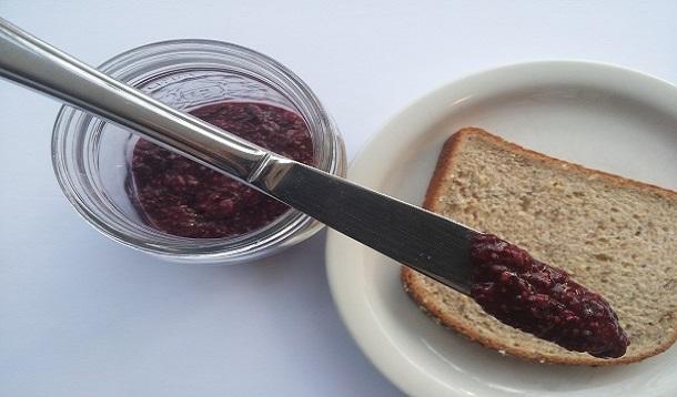 This Bumbleberry Chia Jam has no refined sugar or pectin in it. It's the easiest treat you'll ever make! | YMCFood | YummyMummyClub.ca