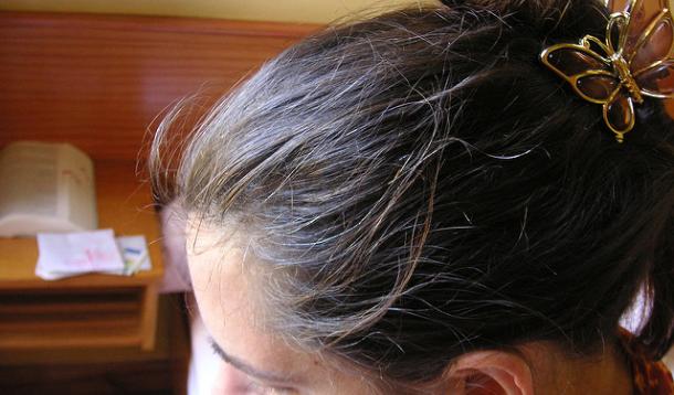 Growing Out Your Hair into Grey | YummyMummyClub.ca 