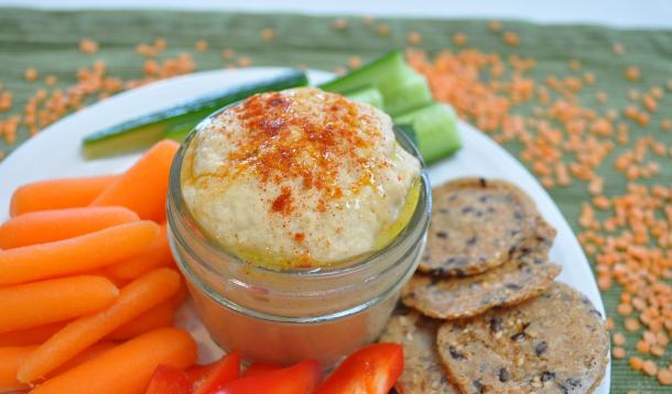 Love your hummus? Lentil hummus might turn out to be one of the best recipes you've ever tried! | YMCFood | YummyMummyClub.ca