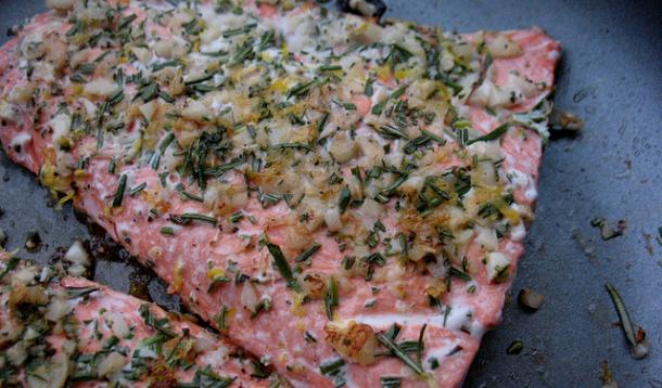 Rosemary Garlic Roasted Salmon Recipe