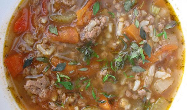 Veggie Beef and Brown Rice Soup Recipe :: YummyMummyClub.ca