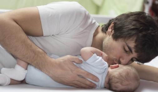 Sleep Sharing Video Warns Against Bed Sharing with Baby | YummyMummyClub.ca