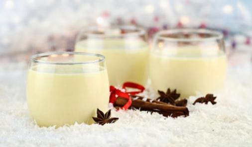 Dairy-Free Eggnog, a lactose-free alcoholic holiday beverage. Honey + coconut + rum = an equation we can get behind. | Rum | Christmas | YMCFood | YummyMummyClub.ca