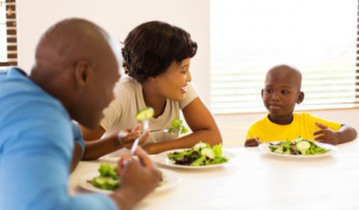 Why Family Dinners Can Suck But Should Do Them Anyway | YummyMummyClub.ca