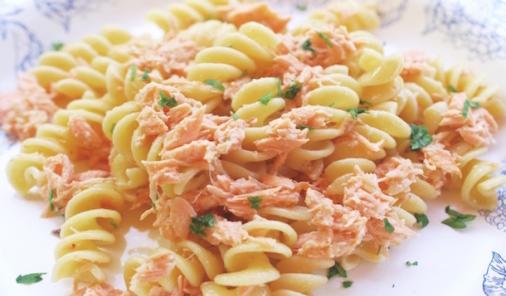 summer salmon pasta recipe