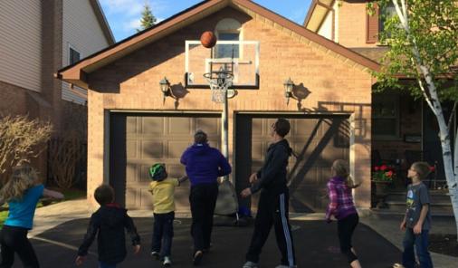 Getting Kids to be Active - on a Budget | YummyMummyClub.ca 