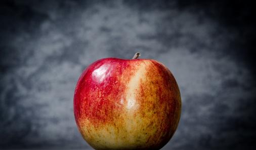 Apples Teach Bullying Lesson | YummyMummyClub.ca