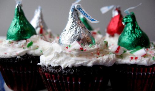 Last Minute Candy Cane Kisses Cupcakes Recipe