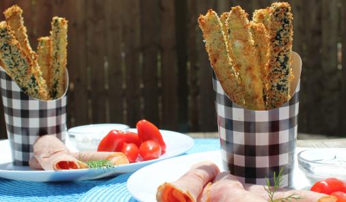 Oven-baked zucchini sticks are crispy, healthy and delicious | YummyMummyClub.ca