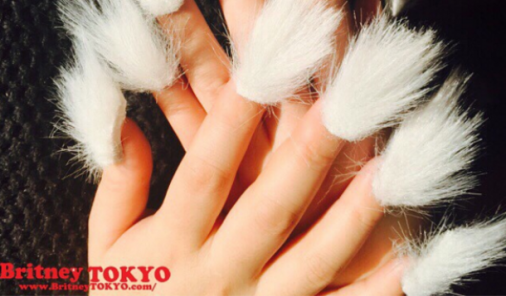 Furry Nail Trend | YummyMummyClub.ca 