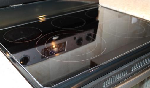 How to Clean Your Glass-Top Stove Using Natural Ingredients