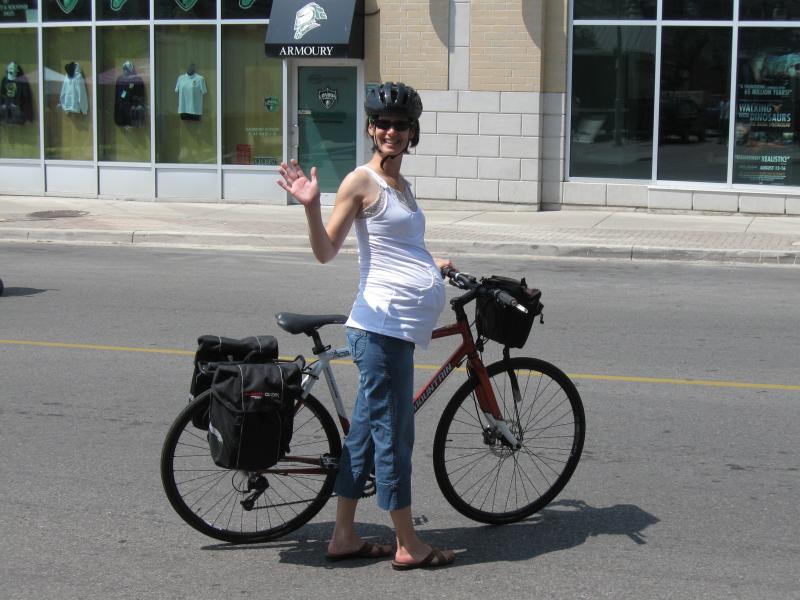 Biking while pregnant | YummyMummyClub.ca 
