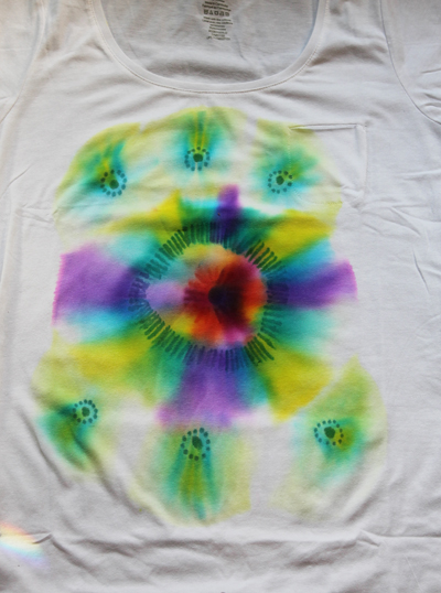 How To Make Sharpie Tie Dye T-Shirts :: YummyMummyClub.ca
