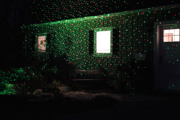 Tried and true tips to get your holiday lights up and shining outside.