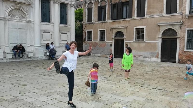 Travelling to Europe with young kids | YummyMummyClub.ca 