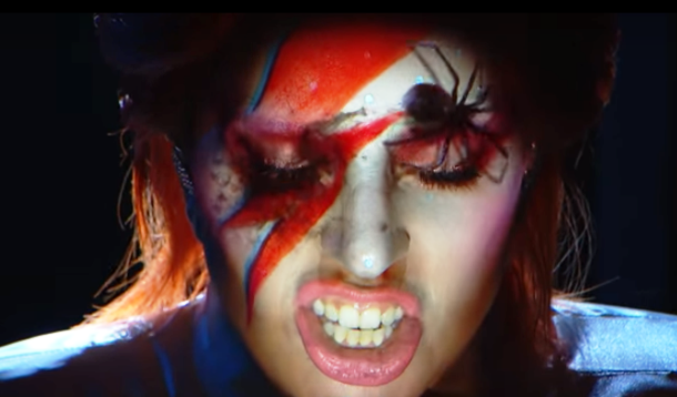 Lady Gaga Gives Bowie Tribute