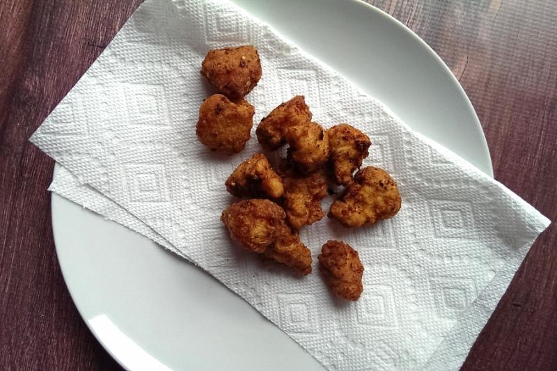 How to eat your favourite southern fried chicken nuggets in the great white north. Homemade. So good. | YMCFood | Copycat Recipes | YummyMummyClub.ca