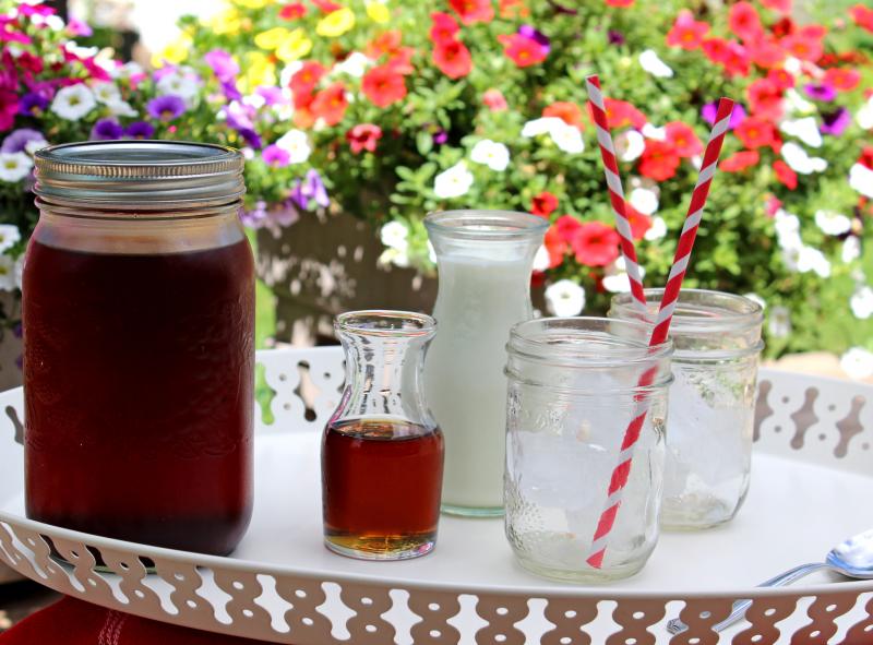 cold brew maple coffee | YummyMummyClub.ca 