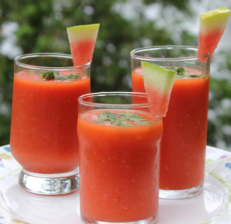 Forget traditional tomato-based gazpacho - this refreshing, summery soup is packed with flavour and takes just minutes to make. | YMCFood | YummyMummyClub.ca