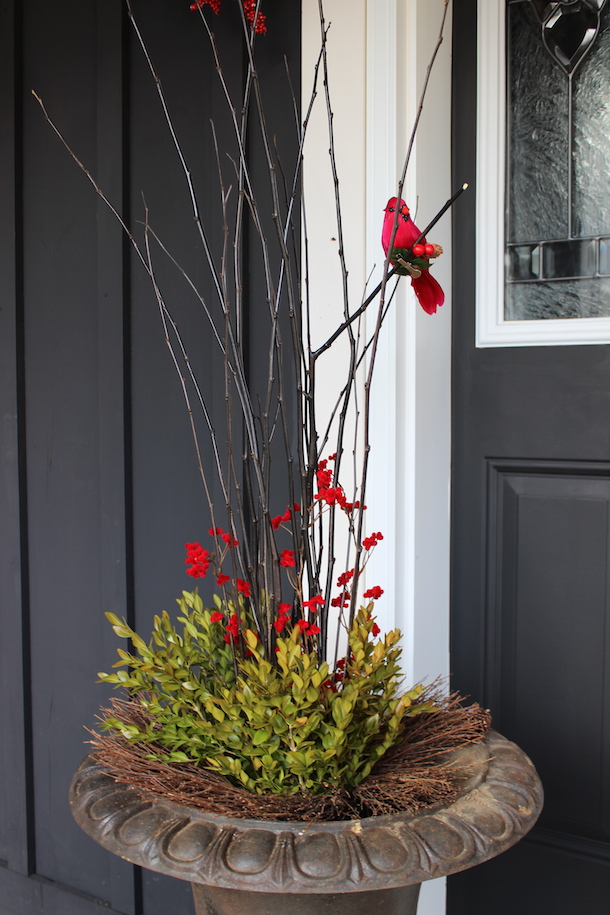 Design a Festive Front Door for the Holidays | YummyMummyClub.ca