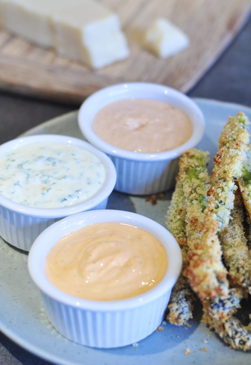 baked asparagus fries with cheese, asparagus recipe, easy dip recipe, mayo dip recipes, easy appetizer, cheese coated recipes