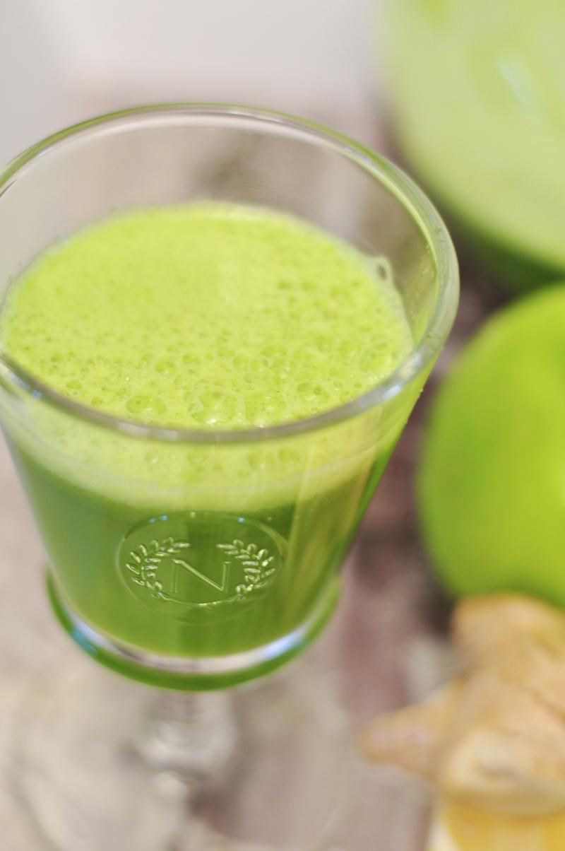 green juices, healthy juice recipe, vegetable juice, Cucumber, celery, kale, lemons, apples, ginger, juicing, Around The Table, katja wulfers