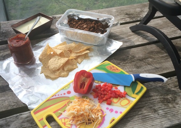 Campfire Nachos | YummyMummyClub.ca 