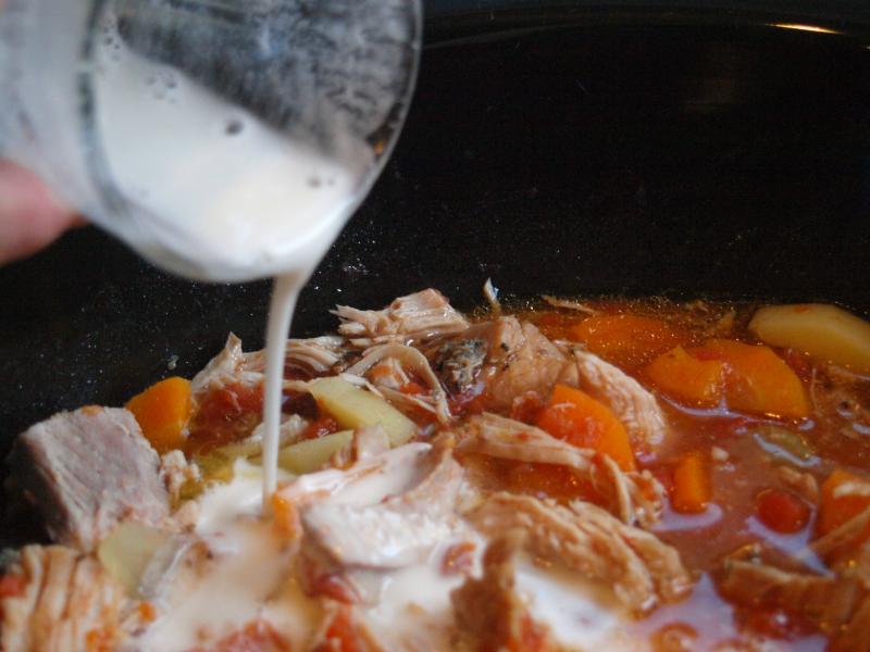   Slow Cooker Pulled Pork Stew - a perfect cold weather weeknight meal recipe that you can set and forget this fall and winter! And to make it kid-friendly, you can serve it over rice or on a bun. | Crockpot | YMCFood | YummyMummyClub.ca